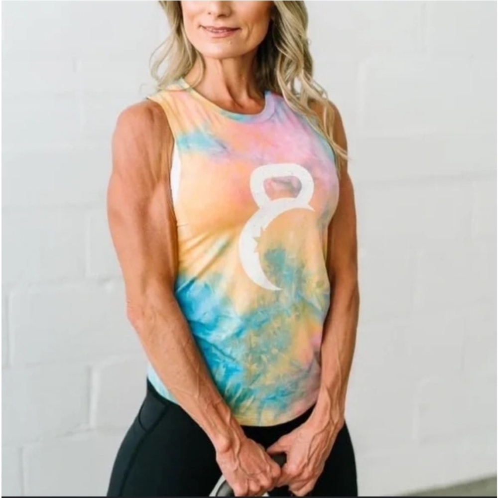 Zyia Hendrix Kettle Moon Tank - size Medium
